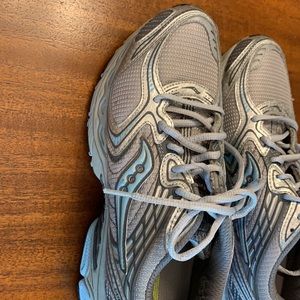 Saucony Women’s Pro Grid Running Show Guide TR.